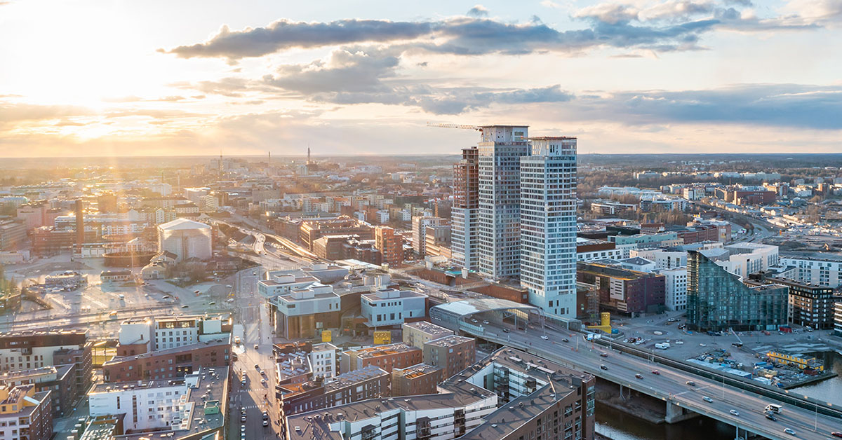 Tekoäly nopeutti yli 50 % Helsingin asiakasohjauksessa tarvittavaa tiedonhakua – aika vapautui asiakastyöhön